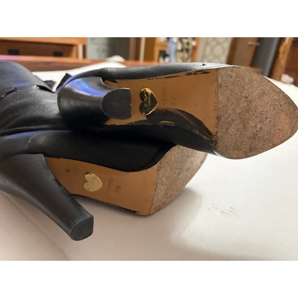 Rare Archival Y2K  Betsey Johnson Leather Cuffed Bow Booties Vero Cuoio Sz 7M - Picture 7 of 9